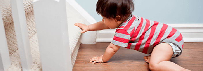 a que edad deben empezar a gatear los bebes