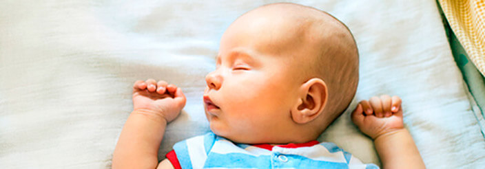 Las fases del sueño de los bebés | Club Familias