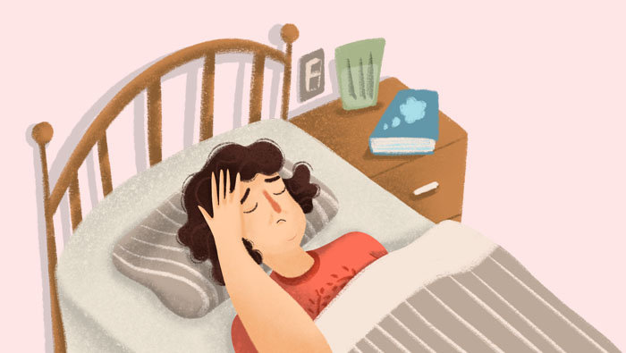 Ilustración de una mujer tratando de conciliar el sueño en la menopausia