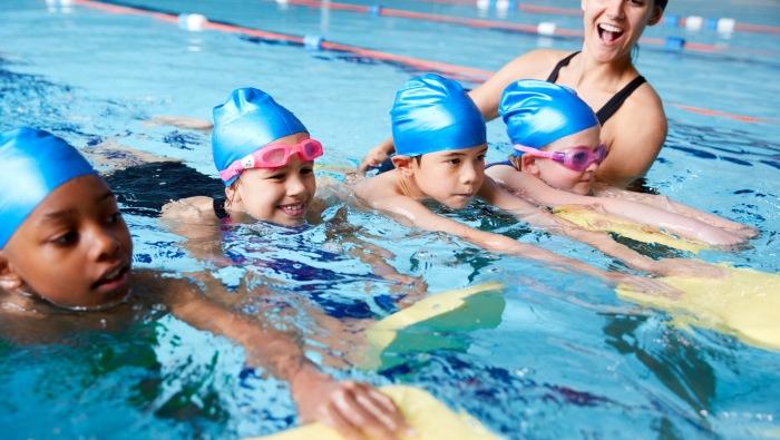 deportes extraescolares natación